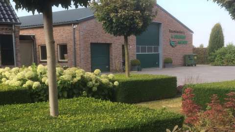 A. Jochems, tree-nurseryman, consciously opts for DCM VIVIFOS®, DCM NK-MIX and DCM VIVISOL®